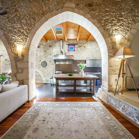 Candice, Luxurious Historic With Sea View By Rentado Villa