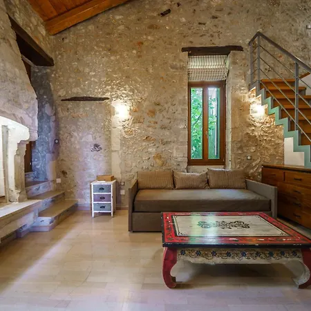 Villa Candice, Luxurious Historic With Sea View By Rentado
