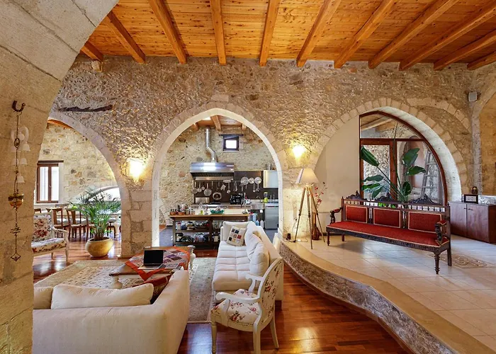 Candice - Luxurious And Historic With Sea View *