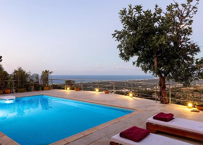 Villa Candice - Luxurious And Historic With Sea View Rethimnon