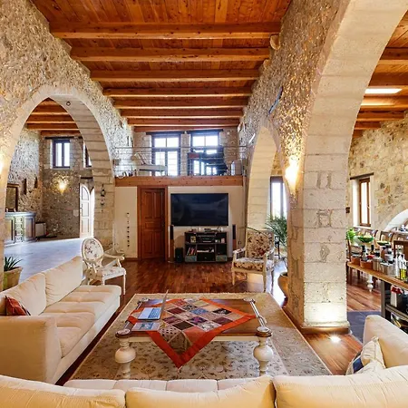 Candice, Luxurious Historic With Sea View Willa Retimno