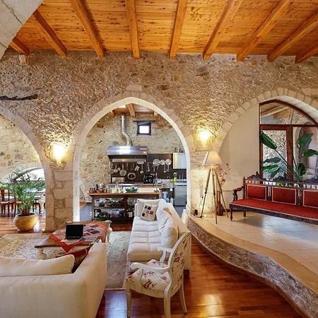 Candice, Luxurious Historic With Sea View *