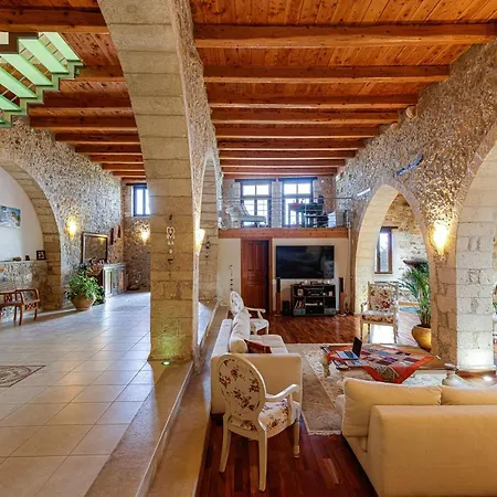 Candice, Luxurious Historic With Sea View Willa Retimno