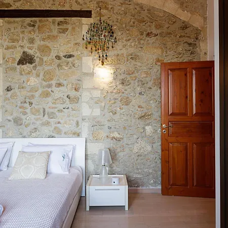 Candice, Luxurious Historic With Sea View