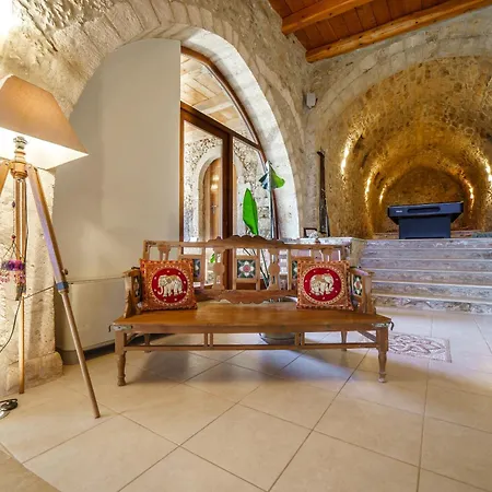 Candice, Luxurious Historic With Sea View By Rentado