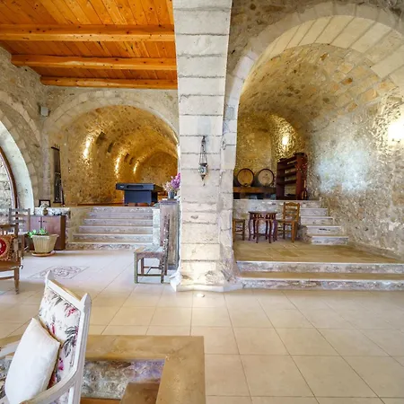 Candice, Luxurious Historic With Sea View By Rentado