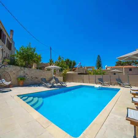 Candice, Luxurious Historic With Sea View