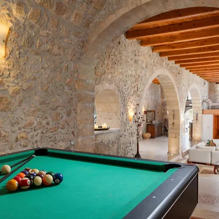 Candice Historic Venetian Retreat By Rentado *