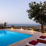 Villa Candice - Luxurious And Historic With Sea View Réthimno
