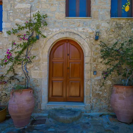 Candice, Luxurious Historic With Sea View By Rentado *