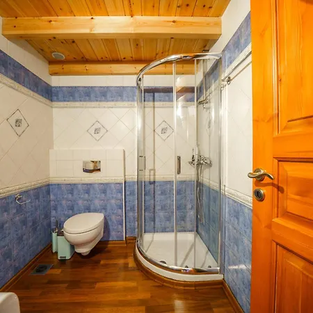 Candice, Luxurious Historic With Sea View By Rentado *